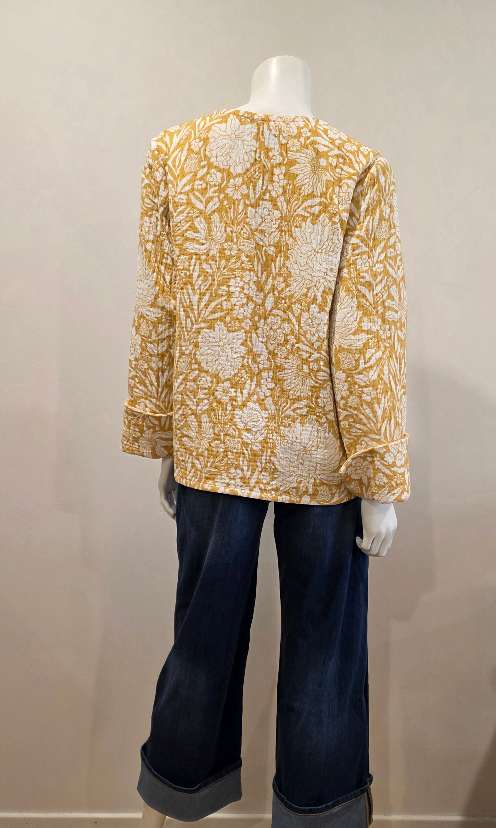 SS26-01-Quilted Cotton Crop Jacket with Pockets