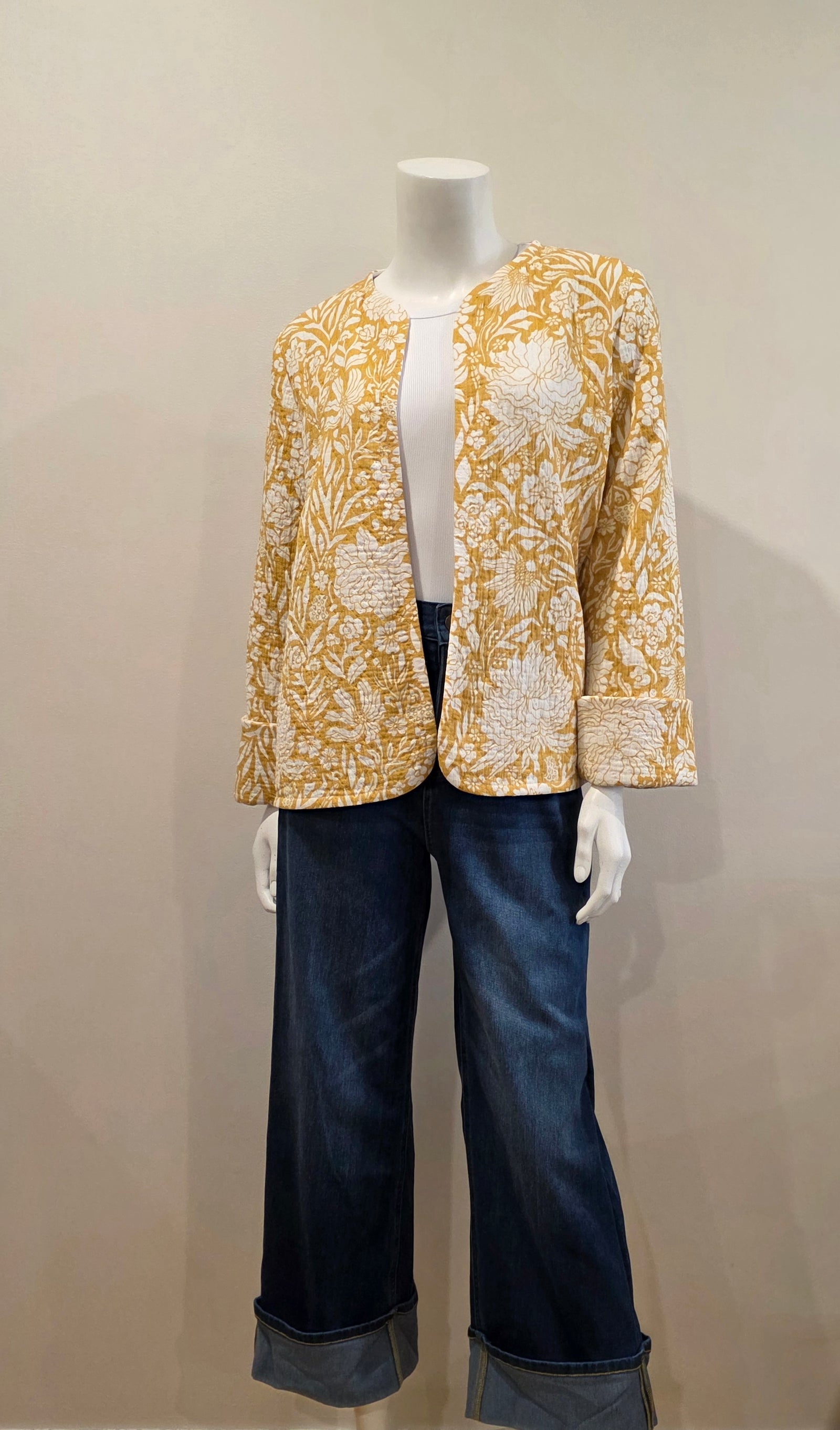 SS26-01-Quilted Cotton Crop Jacket with Pockets